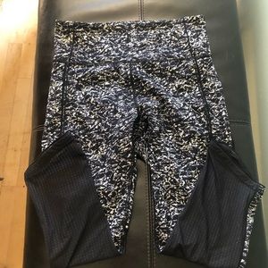 Lululemon Capri leggings size 6